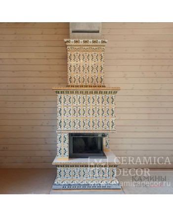 Каминная топка Астов П2С 8457 R в облицовке изразцами из коллекции Неаполь