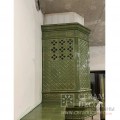 Классический камин зеленого цвета с банкетками и каминной топкой Астов ПП 8857.
