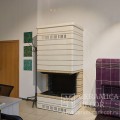 Каминная топка KAWMET W3 LPB в облицовке изразцами коллекции Брикс.