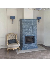 Каминная топка Foyer MILOS 700 в облицовке изразцами Дорф.