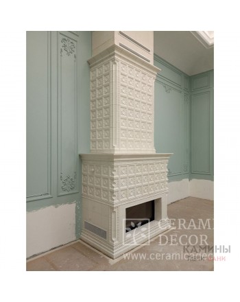 Классический камин с топкой Hoxter Haka 110/51h в Венской облицовке.